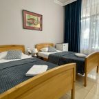 Трёхместный и более (Трёхместный Комфорт с балконом), Гостевой дом Наш дом