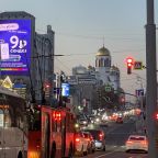 Вид вдоль дома на Храм-на-Крови