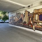 Работа «Взгляд из-под руин» "фестиваля Карт-бланш при входе.