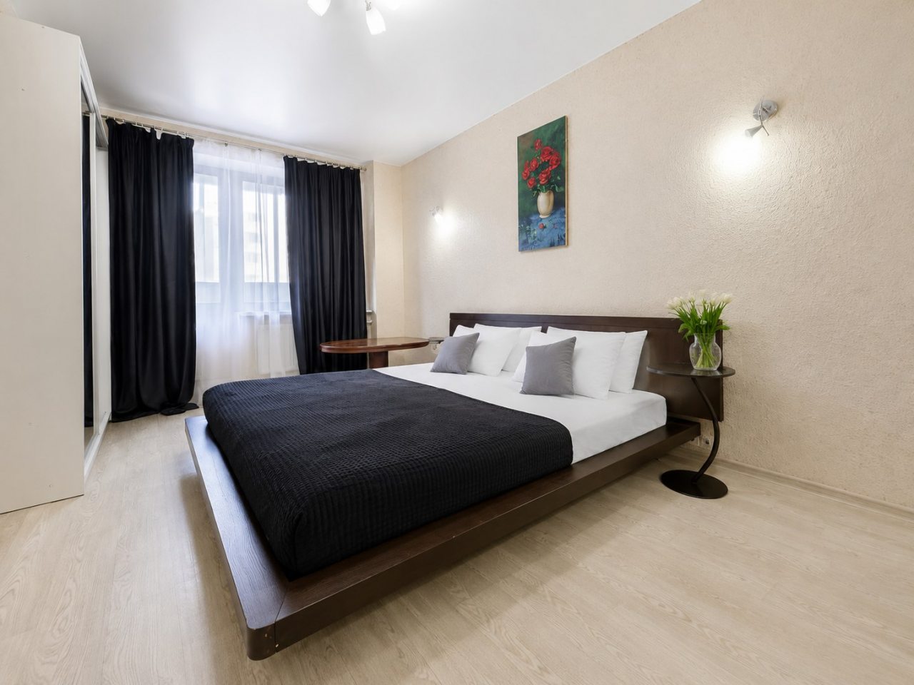 Апартаменты (Вера 125), Апартаменты 125 Вера
