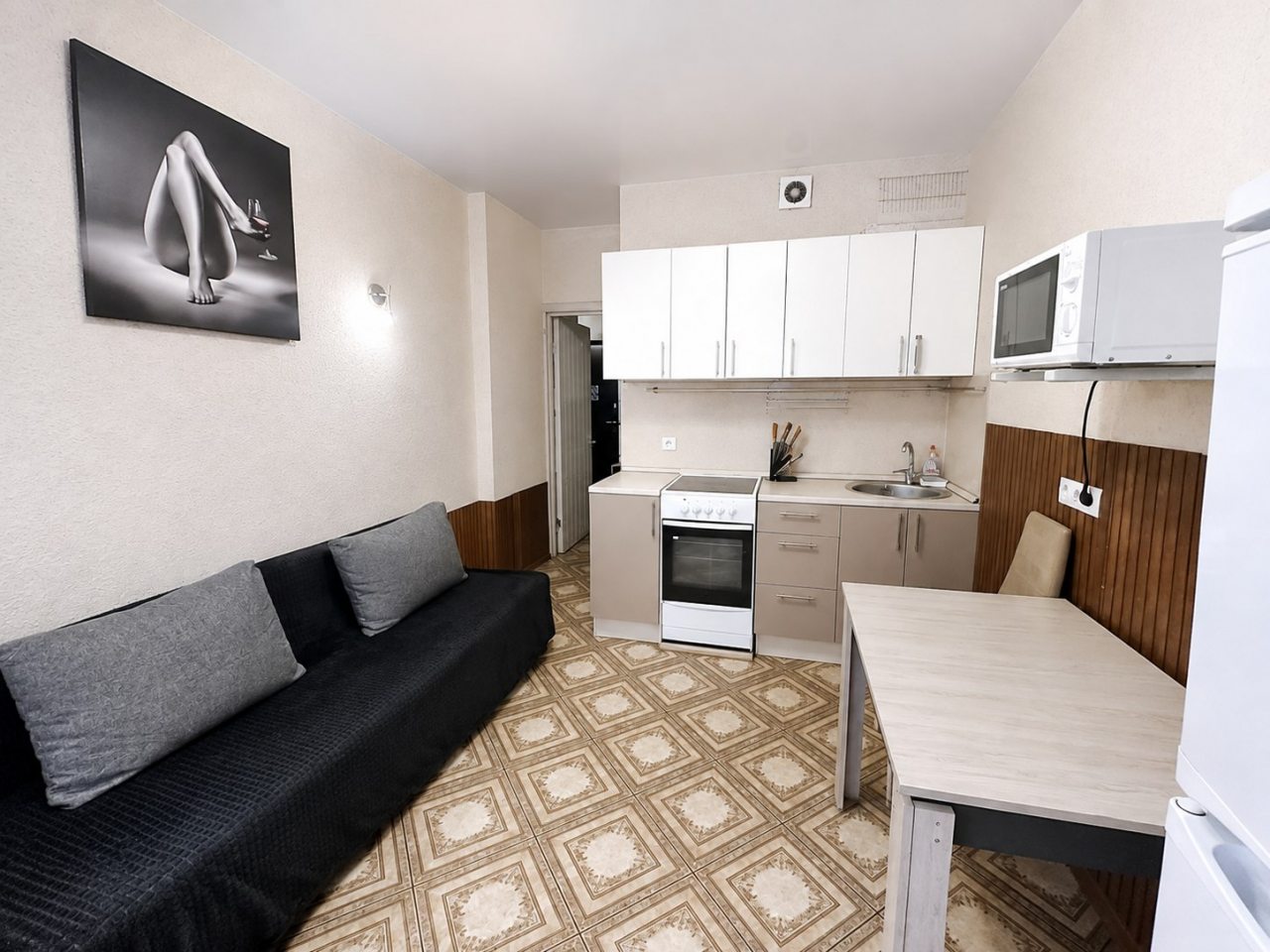 Апартаменты (Вера 125), Апартаменты 125 Вера
