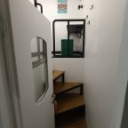Одноместный (Улучшенный одноместный номер микро Лофт верхний без окна), Копенгаген Лаунж-Отель