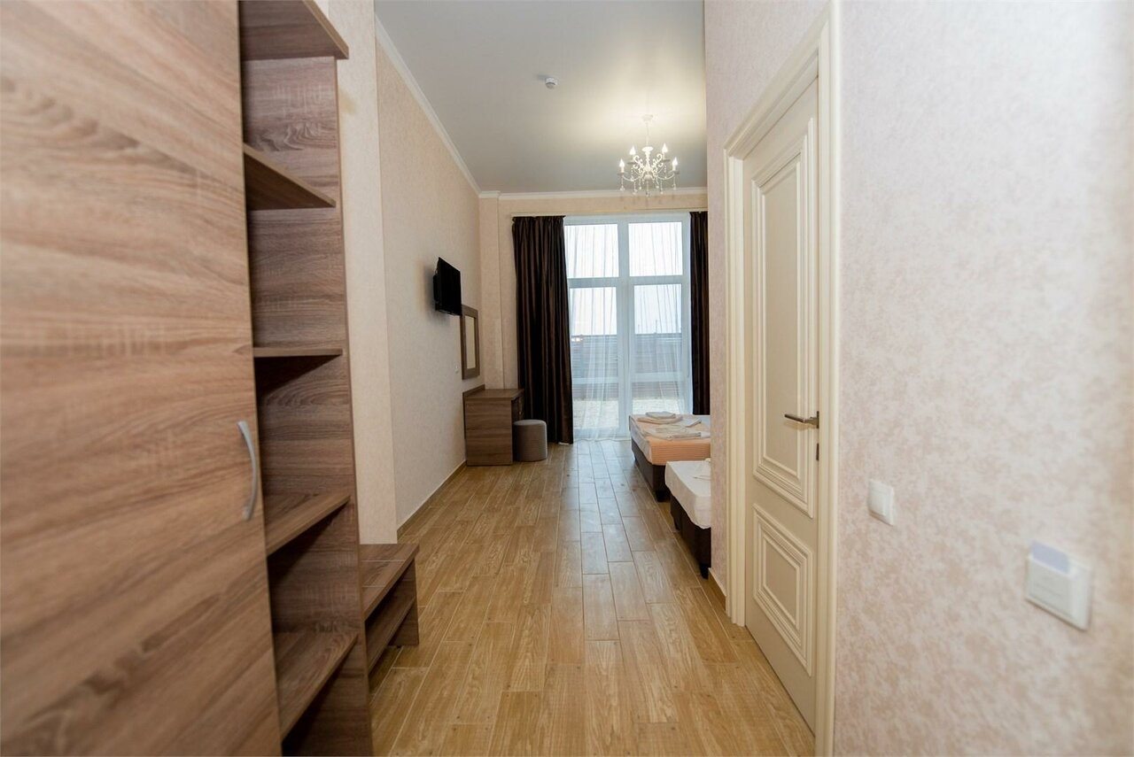 Трёхместный и более (Трёхместный с выходом на патио), Гостевой дом Троя