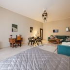 Квартира (Трехкомнатная на реке Мойка у Эрмитажа), Апартаменты 3 комнатные апартаменты на Мойке 30