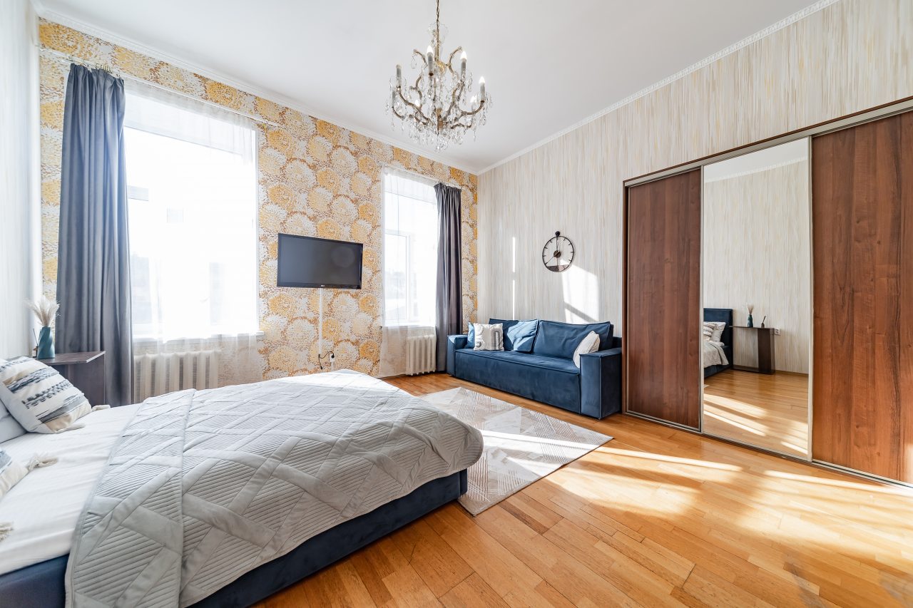 Квартира (Трехкомнатные апартаменты у Исаакиевского собора), 3 комнатные апартаменты на Гривцова 3