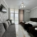 Трехместный (Стандарт с балконом), Гостевой дом Elif Elite