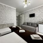 Трехместный (Стандарт с балконом), Гостевой дом Elif Elite