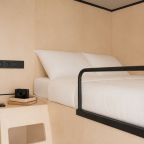 Капсула (Двухместная с общей ванной), Хостел Morfeus (Capsule hotel)