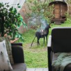 Вид с террасы на мангел и баню