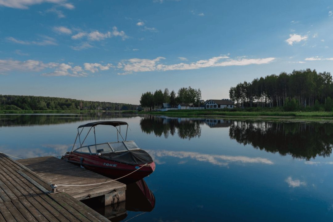 Набережная с пляжем, Загородный отель Дивный Мир Империал