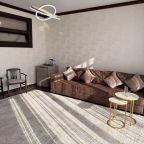 Люкс (Фемили), Отель Причал