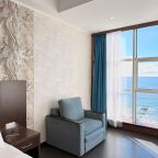 Полулюкс (Сьюит), Отель Причал