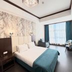 Полулюкс (Сьюит), Отель Причал