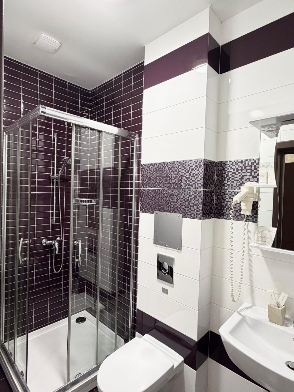 Полулюкс (Сьюит), Отель Причал