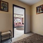 Апартаменты (Трёхкомнатные для 6 гостей (2+2+2)), Апартаменты MaxRealty24 Москва Винницкая 21