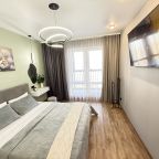 Трёхместный и более (Апартаменты рядом с Аэропортом), Апартаменты Около Аэропорта