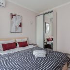 Трёхместный и более (Просторная однокомнатная квартира 878), Апартаменты ApartsLounge