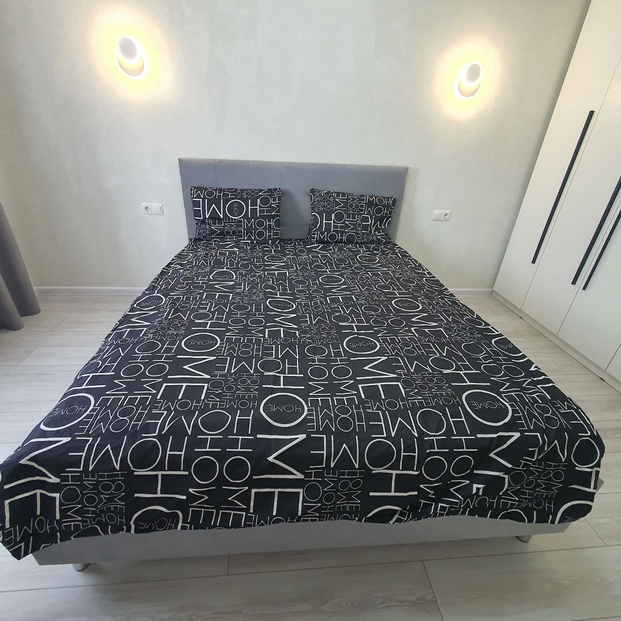 Трёхместный и более (Просторная 1 квартира), Апартаменты ApartsLounge