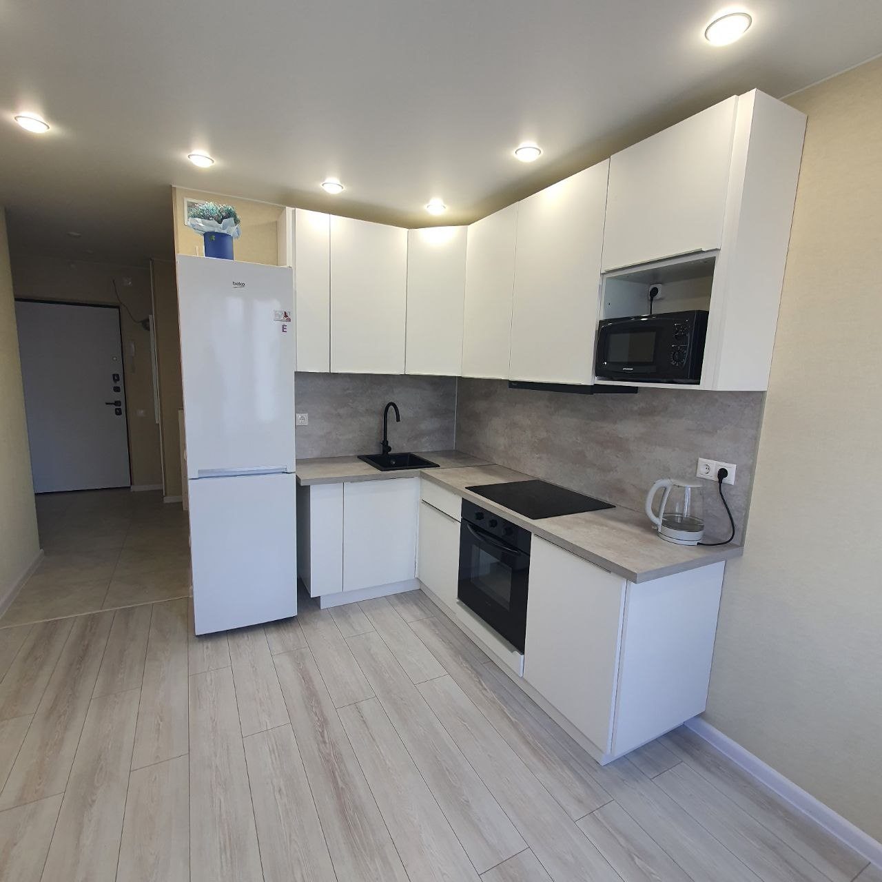 Трёхместный и более (Просторная 1 квартира), Апартаменты ApartsLounge