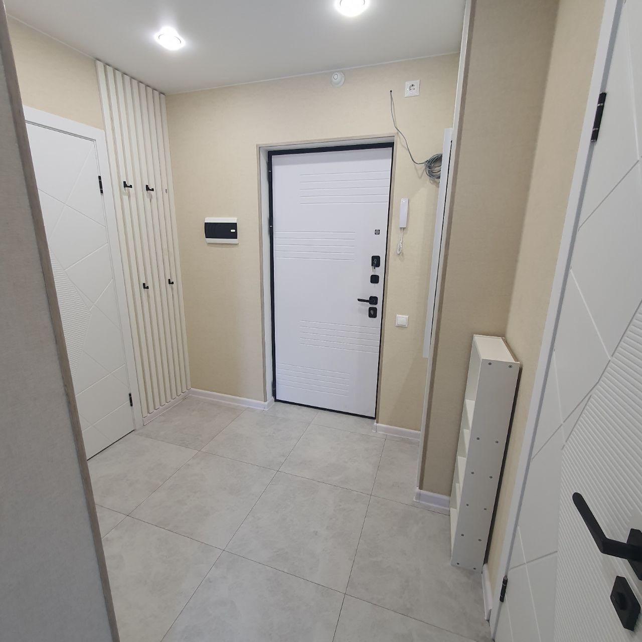 Трёхместный и более (Просторная 1 квартира), Апартаменты ApartsLounge