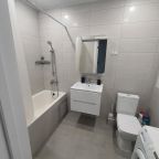 Трёхместный и более (Просторная 1 квартира), Апартаменты ApartsLounge