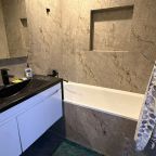 Трёхместный и более (Просторная 2-х комнатная квартира 328), Апартаменты ApartsLounge