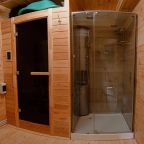 Дом (Дом №2 с камином, террасой и ИК сауной для 8 гостей), База отдыха Ранчо