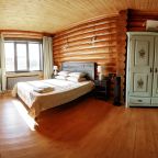 Дом (Дом из сруба №12 с камином для 6 гостей), База отдыха Ранчо