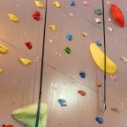 Скалодром для начинающих и опытных