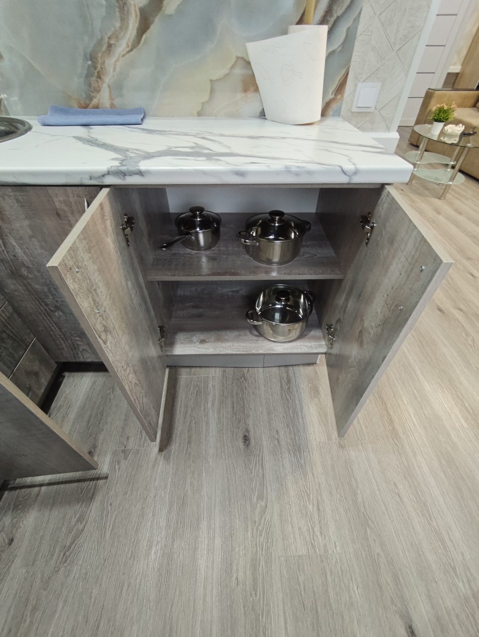 Апартаменты (Уютная, новая, светлая 2-комн. квартира), Апартаменты Сенода