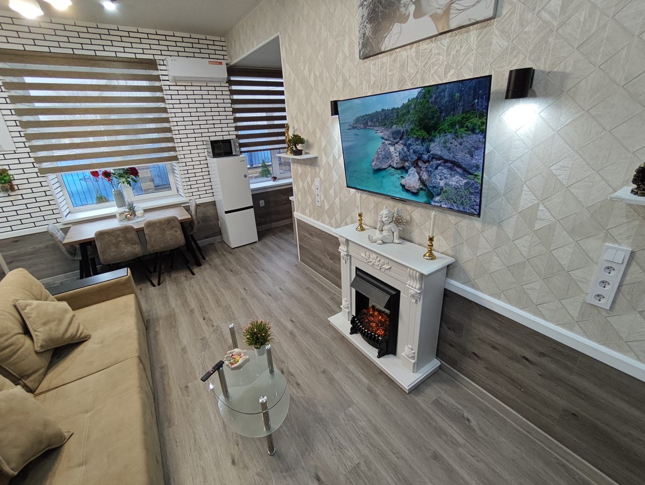 Апартаменты (Уютная, новая, светлая 2-комн. квартира), Апартаменты Сенода