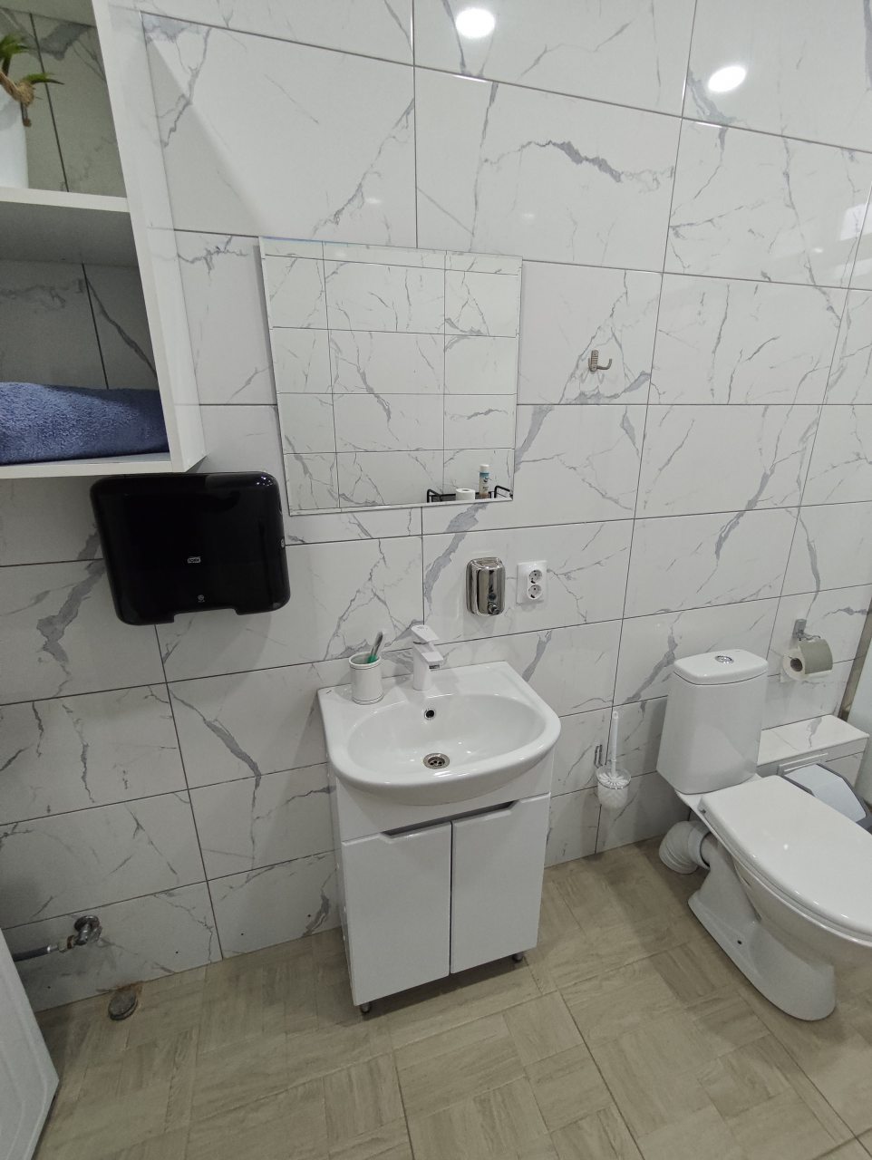 Апартаменты (Уютная, новая, светлая 2-комн. квартира), Апартаменты Сенода