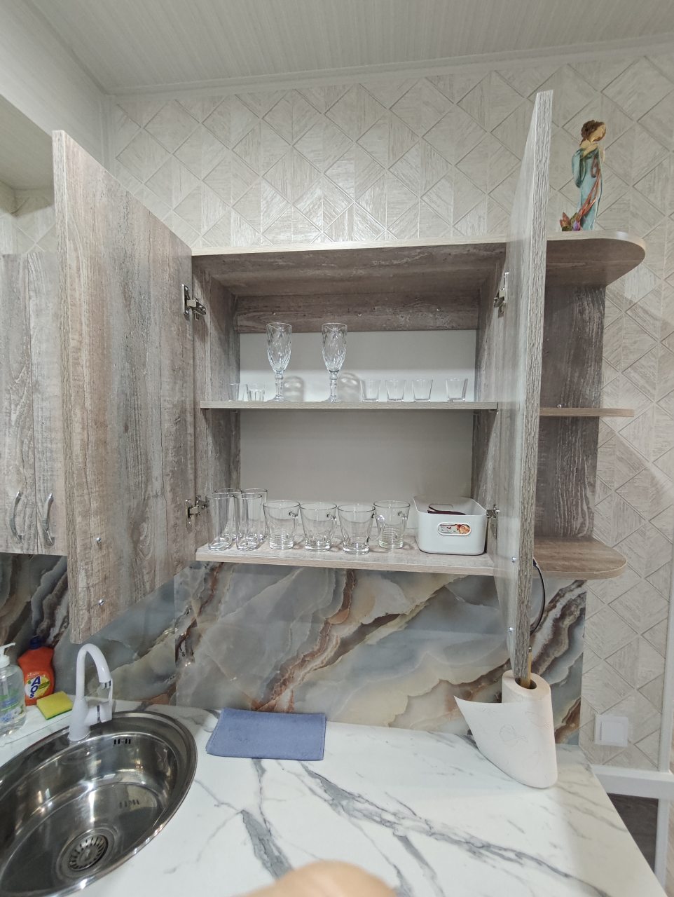 Апартаменты (Уютная, новая, светлая 2-комн. квартира), Апартаменты Сенода