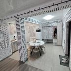 Апартаменты (Огромная 3-комн. квартира в центре города), Апартаменты Сенода