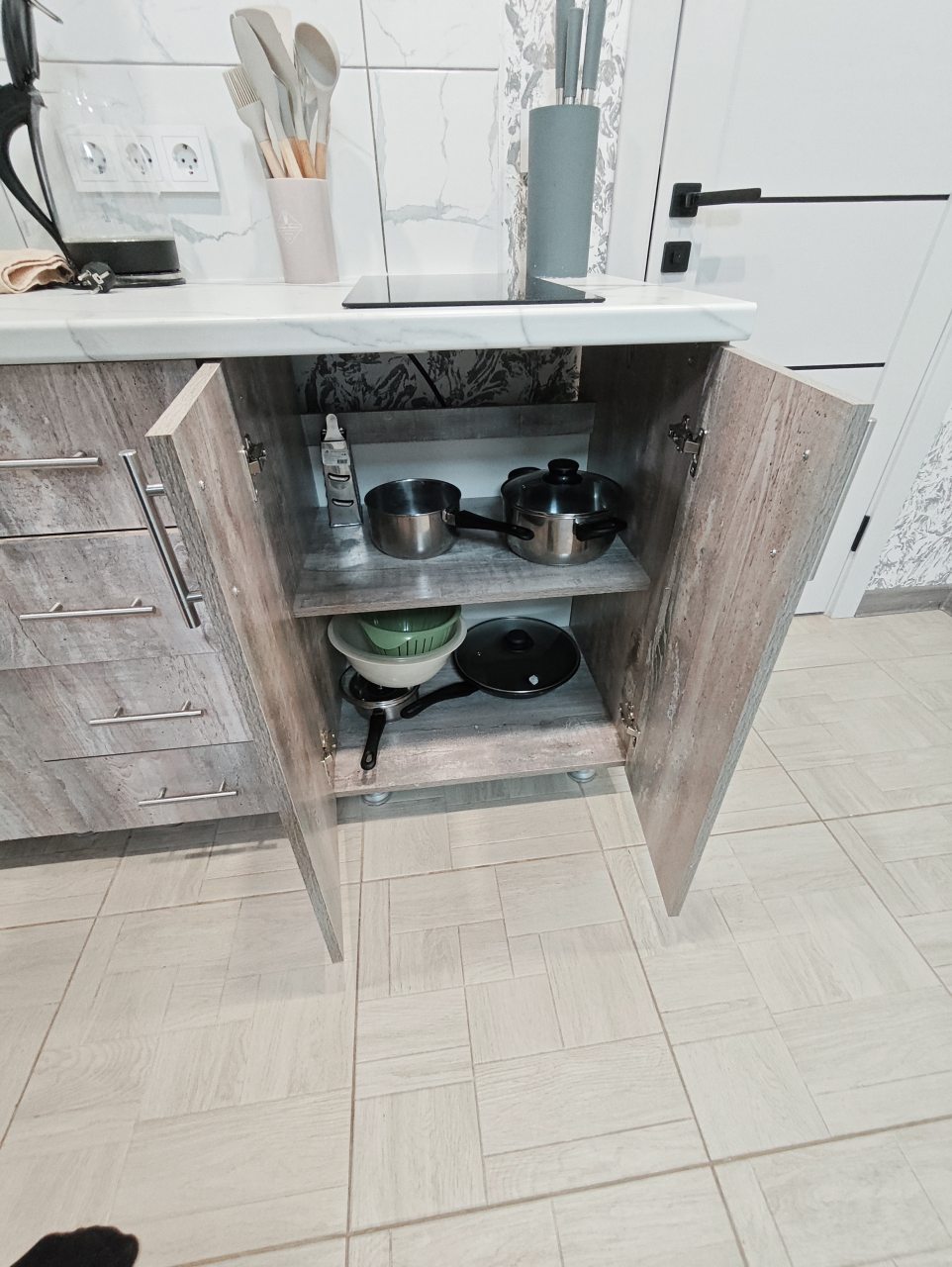 Апартаменты (Огромная 3-комн. квартира в центре города), Апартаменты Сенода