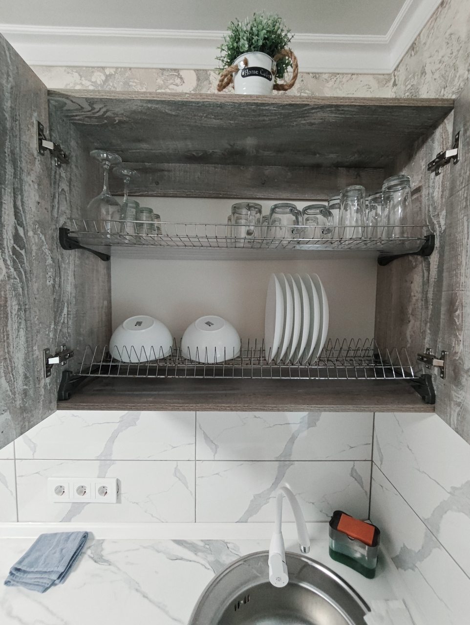 Апартаменты (Светлая 2-комн. квартира), Апартаменты Сенода