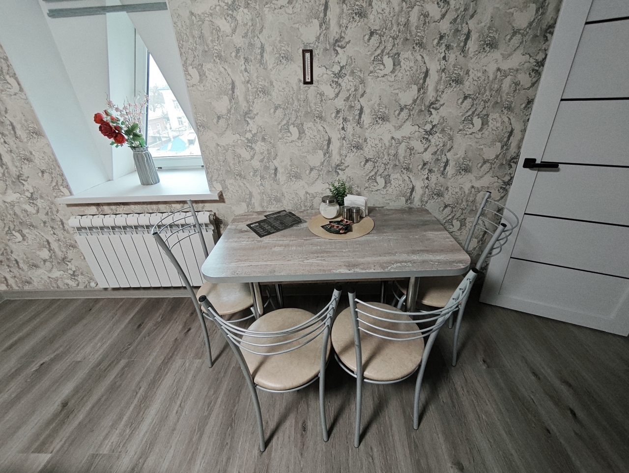 Апартаменты (Светлая 2-комн. квартира), Апартаменты Сенода