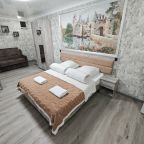 Студио (С новым евроремонтом в центре), Апартаменты Сенода