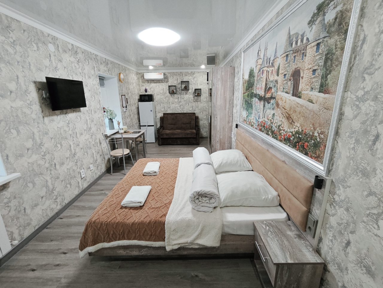 Студио (С новым евроремонтом в центре), Апартаменты Сенода