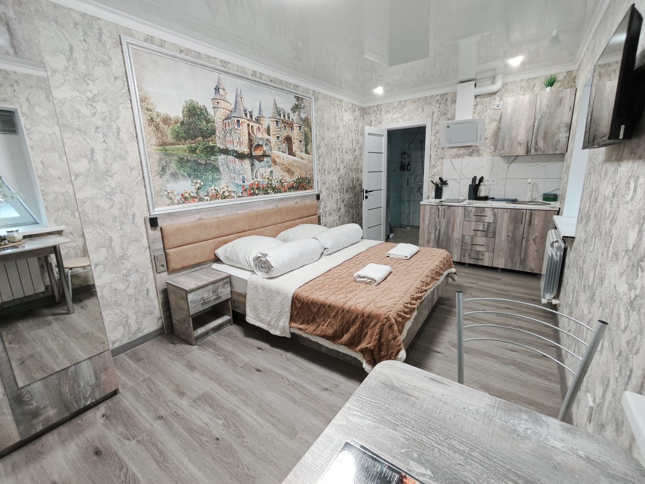 Студио (С новым евроремонтом в центре), Апартаменты Сенода