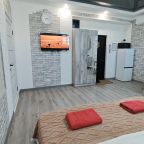 Апартаменты (Комфортабельная 2-комн. квартира в самом центре города), Апартаменты Сенода