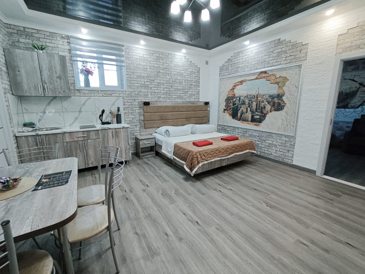 Апартаменты (Комфортабельная 2-комн. квартира в самом центре города), Апартаменты Сенода