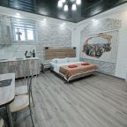 Апартаменты (Комфортабельная 2-комн. квартира в самом центре города), Апартаменты Сенода