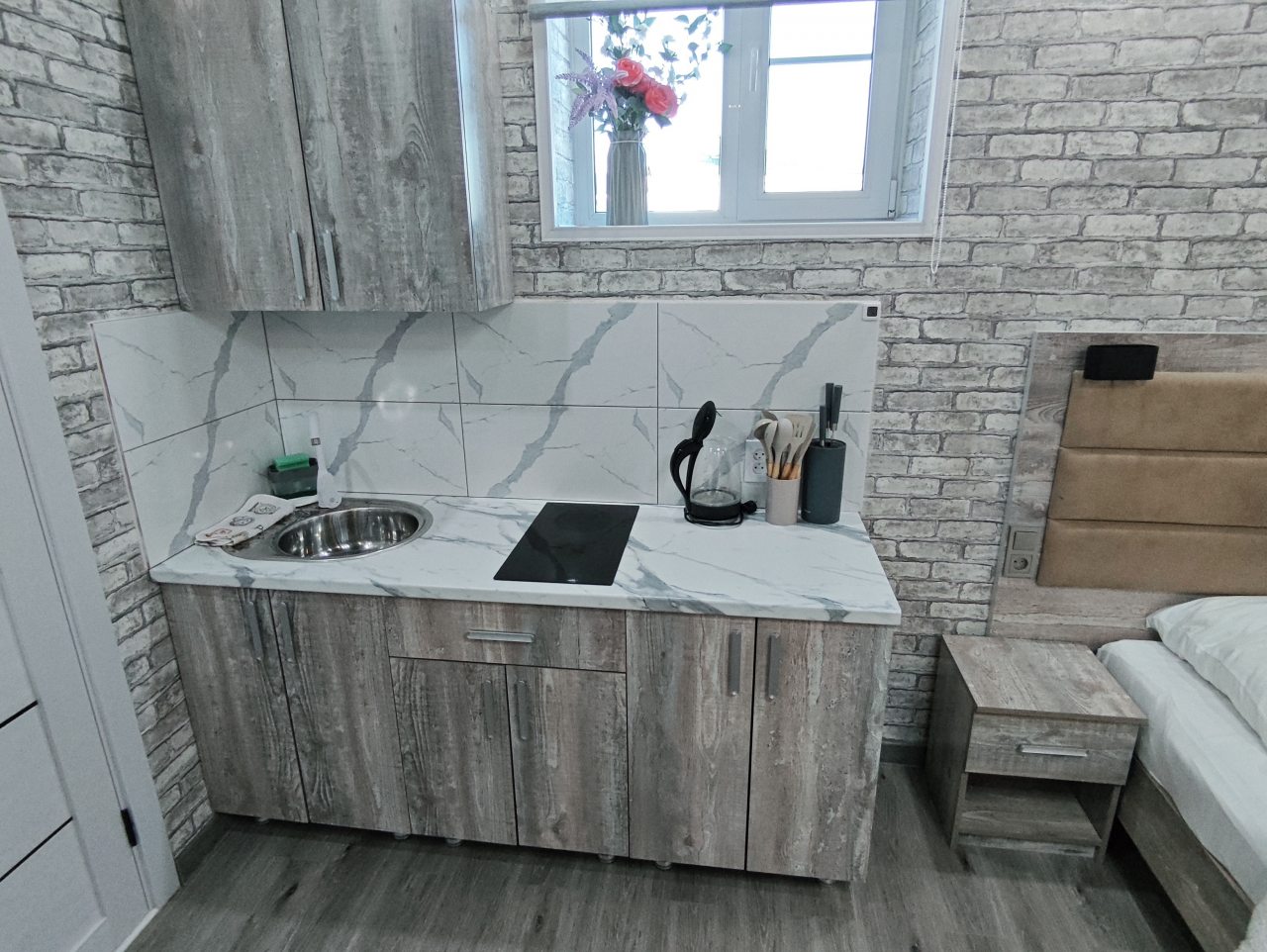 Апартаменты (Комфортабельная 2-комн. квартира в самом центре города), Апартаменты Сенода