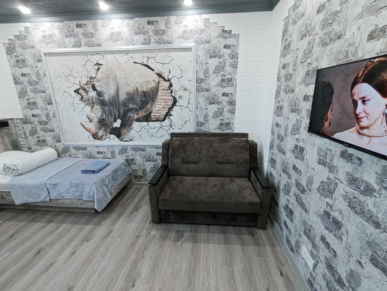 Апартаменты (Комфортабельная 2-комн. квартира в самом центре города), Апартаменты Сенода