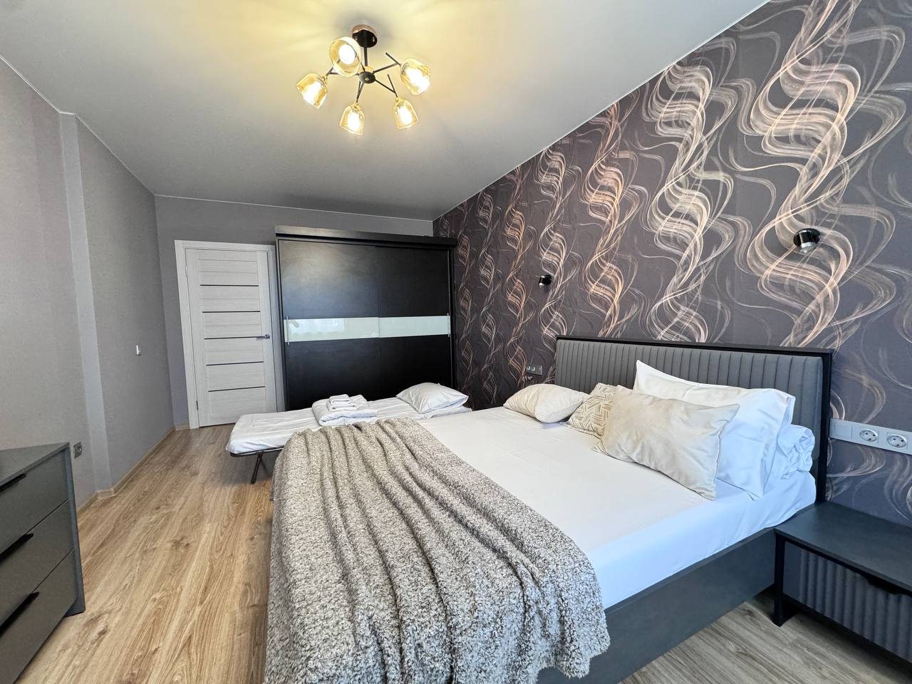 Апартаменты (39kvartir с видом на Ялтинский парк), Апартаменты С видом на Ялтинский парк