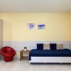 Трёхместный и более (Студия 5), Апартаменты Виктория