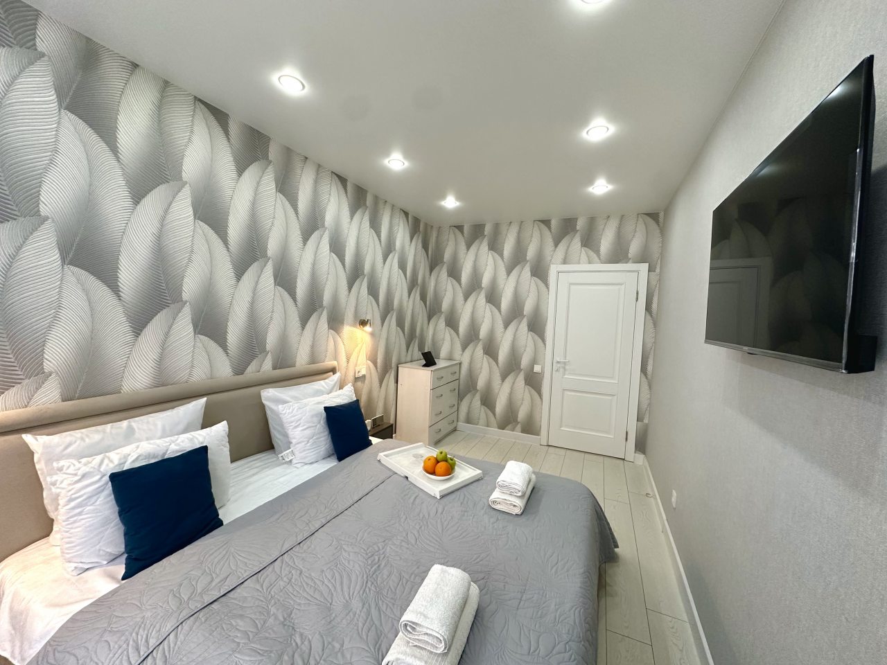 Кровать двуспальная