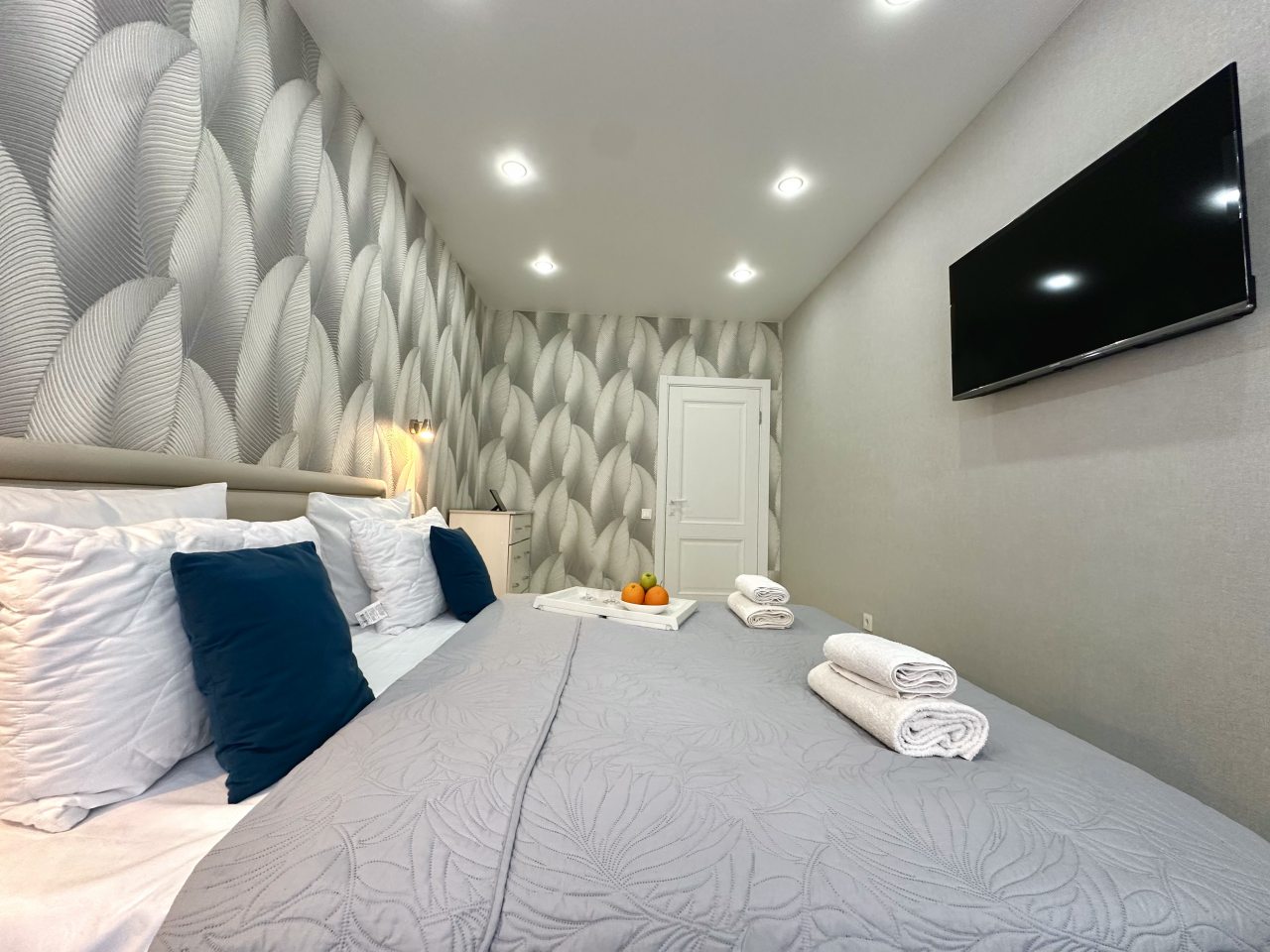 Кровать двуспальная