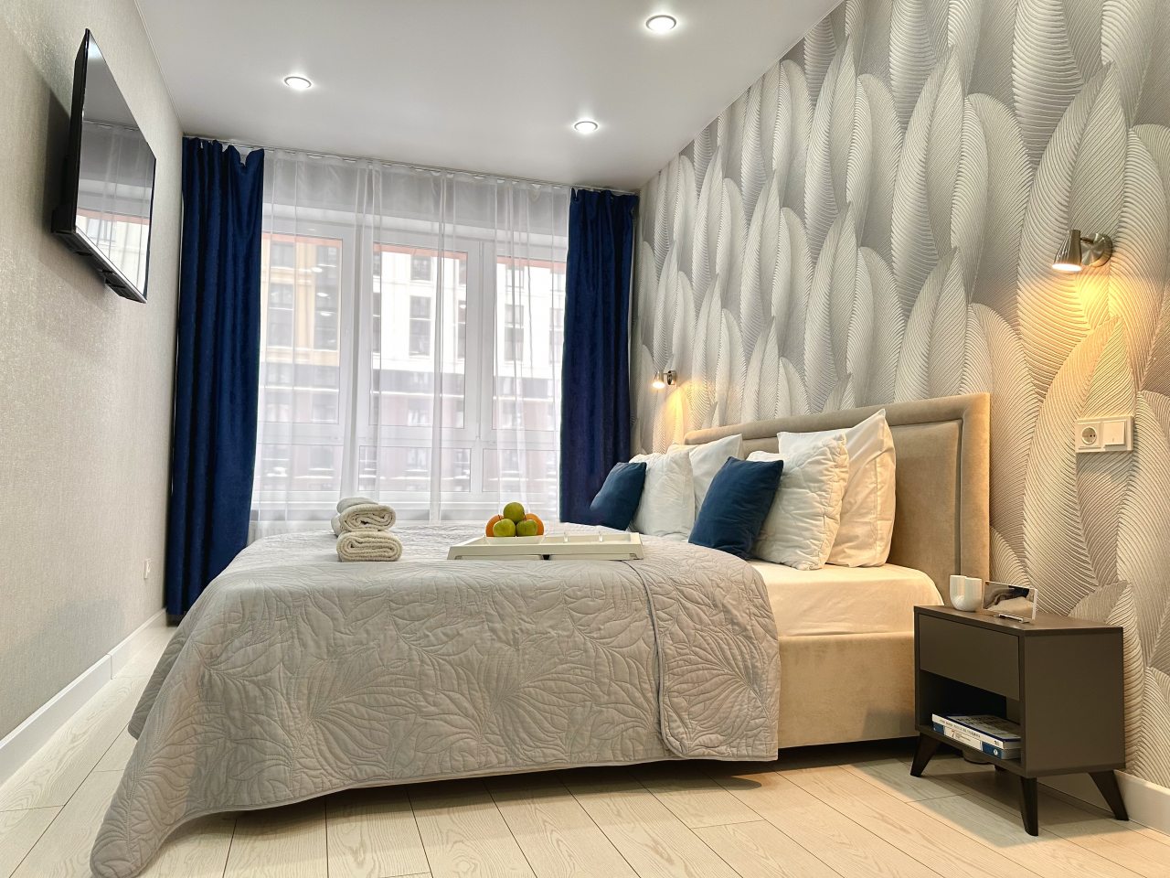 Кровать двуспальная